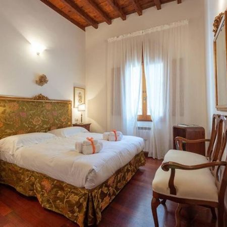 Ferienwohnung Elegant Ramaglianti Flat -Santo Spirito District Florenz Exterior foto