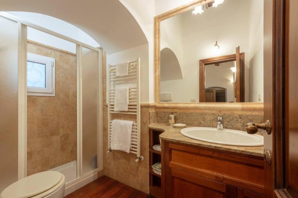 Ferienwohnung Elegant Ramaglianti Flat -Santo Spirito District Florenz Exterior foto